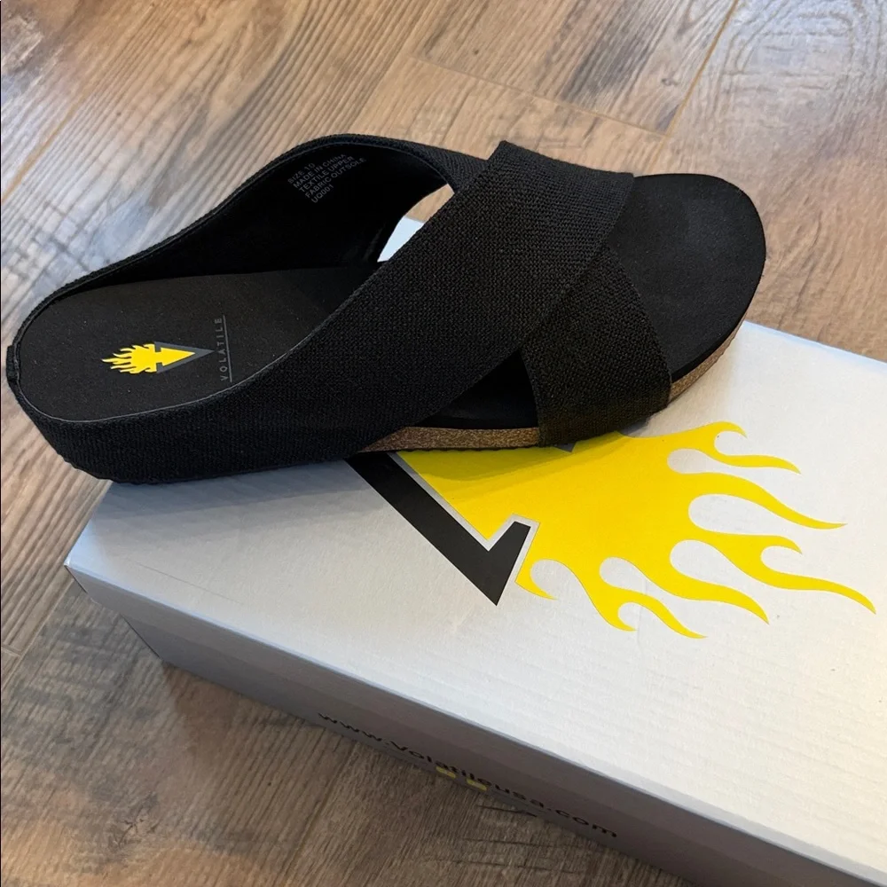 🆕 Volatile Ablette Black Crisscross Sandals